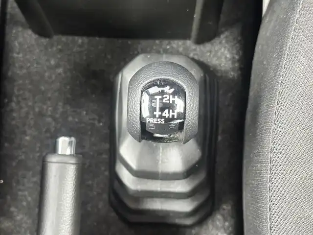 スズキ ジムニー XC 愛知県 2019(令1)年 4.9万km ジャングルグリーン 4WD/純正8インチSDナビ/フルセグTV/ドライブレコーダー/ビルトインETC/ステアリングリモコン/クルーズコントロール/シートヒーター/純正フロアマット/スズキセーフティサポート/　　・衝突軽減システム/　　・誤発進抑制機能/　　・車線逸脱警報機能/ヒルディセントコントロール/盗難防止機能/スペアタイヤ/スマートキー/スペアキー
