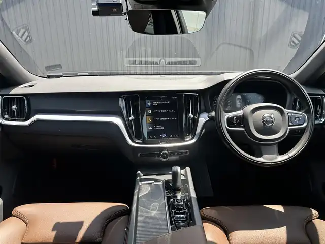 ボルボ Ｖ６０ B4 モメンタム 福島県 2021(令3)年 2万km クリスタルホワイトP アダプティブクルーズコントロール/モカレザーシート/メモリ付パワーシート/全席シートヒーター/ステアリングヒーター/純正HDDナビ/CarPlay/360°カメラ/ブラインドスポットモニター/レーンキープアシスト/ワイヤレスチャージャー/ドライブモード/オートホールド/パワーバックドア/パークアシスト/純正17インチAW/前後ドラレコ/取扱説明書/保証書/スペアキー