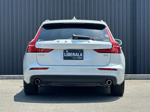 ボルボ Ｖ６０ B4 モメンタム 福島県 2021(令3)年 2万km クリスタルホワイトP アダプティブクルーズコントロール/モカレザーシート/メモリ付パワーシート/全席シートヒーター/ステアリングヒーター/純正HDDナビ/CarPlay/360°カメラ/ブラインドスポットモニター/レーンキープアシスト/ワイヤレスチャージャー/ドライブモード/オートホールド/パワーバックドア/パークアシスト/純正17インチAW/前後ドラレコ/取扱説明書/保証書/スペアキー