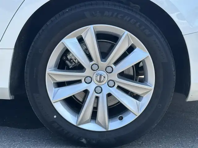 ボルボ Ｖ６０ B4 モメンタム 福島県 2021(令3)年 2万km クリスタルホワイトP アダプティブクルーズコントロール/モカレザーシート/メモリ付パワーシート/全席シートヒーター/ステアリングヒーター/純正HDDナビ/CarPlay/360°カメラ/ブラインドスポットモニター/レーンキープアシスト/ワイヤレスチャージャー/ドライブモード/オートホールド/パワーバックドア/パークアシスト/純正17インチAW/前後ドラレコ/取扱説明書/保証書/スペアキー