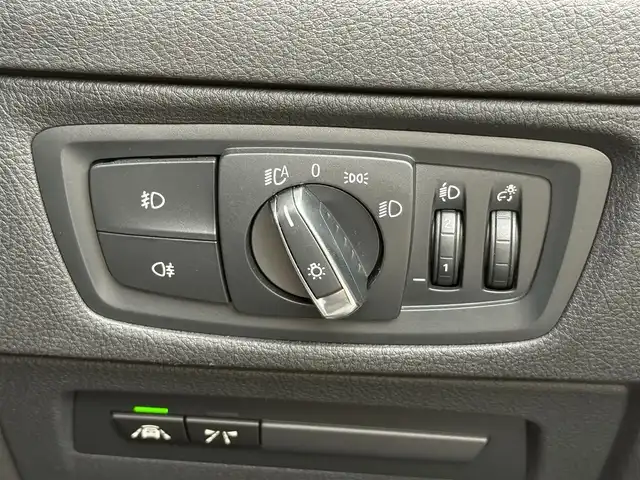 ＢＭＷ １１８ｄ Mスポーツ エディションシャドー 静岡県 2018(平30)年 3.6万km アルピンホワイトⅢ レザーシート/iDrive/(CD/DVD/Bluetooth/USB)/インテリジェントセーフティ/バックカメラ/アダプティブクルーズコントロール/レーンキープアシスト/PDC/メモリー付パワーシート/シートヒーター/コンフォートアクセス/ETC/純正フロアマット/純正18インチアルミホイール/フロントフォグランプ