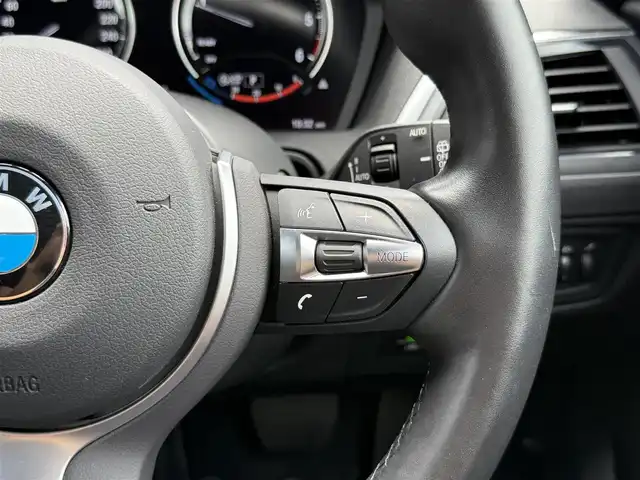 ＢＭＷ １１８ｄ Mスポーツ エディションシャドー 静岡県 2018(平30)年 3.6万km アルピンホワイトⅢ レザーシート/iDrive/(CD/DVD/Bluetooth/USB)/インテリジェントセーフティ/バックカメラ/アダプティブクルーズコントロール/レーンキープアシスト/PDC/メモリー付パワーシート/シートヒーター/コンフォートアクセス/ETC/純正フロアマット/純正18インチアルミホイール/フロントフォグランプ