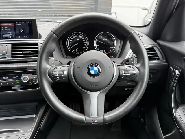 ＢＭＷ １１８ｄ Mスポーツ エディションシャドー 静岡県 2018(平30)年 3.6万km アルピンホワイトⅢ レザーシート/iDrive/(CD/DVD/Bluetooth/USB)/インテリジェントセーフティ/バックカメラ/アダプティブクルーズコントロール/レーンキープアシスト/PDC/メモリー付パワーシート/シートヒーター/コンフォートアクセス/ETC/純正フロアマット/純正18インチアルミホイール/フロントフォグランプ