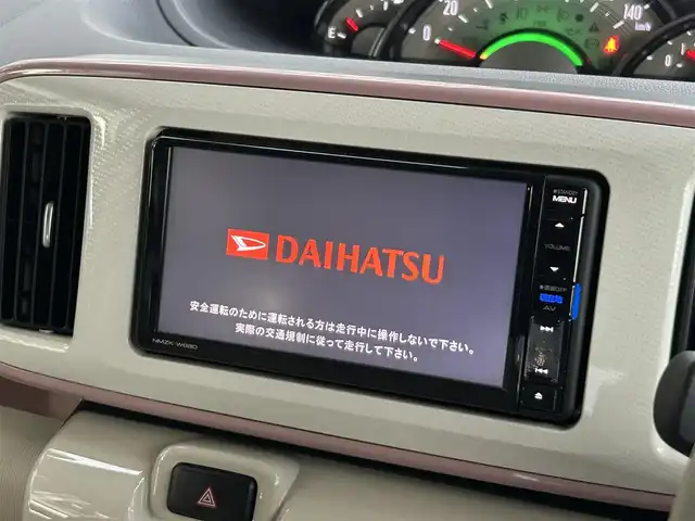 ダイハツ ムーヴ キャンバス G メイクアップ リミテッド　SAⅢ 静岡県 2018(平30)年 2.1万km パールホワイトⅢ/ライトローズマイカメタリックⅡ 2トーン 純正SDナビ/・フルセグ/CD/DVD/Bluetooth/全周囲カメラ/前方ドライブレコーダー/両側パワースライドドア/ステアリングスイッチ/オートライト/スマートキー/・プッシュスタート/LEDヘッドライト/・フォグランプ/電動格納ミラー/純正フロアマット/ドアバイザー