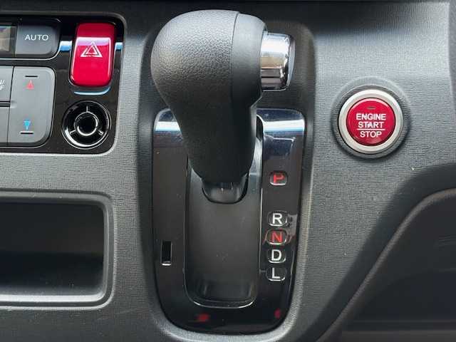 ホンダ Ｎ ＯＮＥ G SS ブラウンスタイルパッケージ 長野県 2016(平28)年 5.4万km クリスタルブラックパール 純正ナビ/(VXM-164CSi)/(CD/SD/BT/ワンセグTV)/バックカメラ/ステアリングスイッチ/シートヒーター（D・N席）/ビルトインETC/オートライト/スマートキー/Pスタート/電動格納ミラー/フロアマット/ドアバイザー
