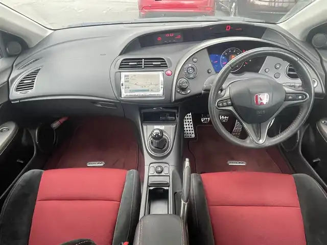 ホンダ シビック タイプR ユーロ 群馬県 2010(平22)年 9.2万km クリスタルブラックパール Gathersナビ、ワンセグ、Bluetooth、CD、DVD/　（VXS-102VSi）/前席純正タイプR専用シート/純正１８インチアルミ/純正フロアマット/ウインカーミラー/革巻きステア/HIDヘッドライト/ETC/キーレス×２/コーナーセンサー（リア）/整備手帳、取説