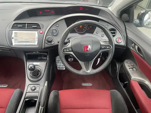 ホンダ シビック タイプR ユーロ 群馬県 2010(平22)年 9.2万km クリスタルブラックパール Gathersナビ、ワンセグ、Bluetooth、CD、DVD/　（VXS-102VSi）/前席純正タイプR専用シート/純正１８インチアルミ/純正フロアマット/ウインカーミラー/革巻きステア/HIDヘッドライト/ETC/キーレス×２/コーナーセンサー（リア）/整備手帳、取説