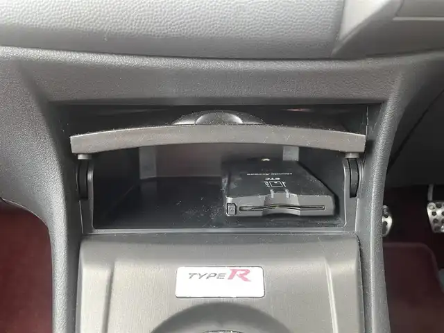 ホンダ シビック タイプR ユーロ 群馬県 2010(平22)年 9.2万km クリスタルブラックパール Gathersナビ、ワンセグ、Bluetooth、CD、DVD/　（VXS-102VSi）/前席純正タイプR専用シート/純正１８インチアルミ/純正フロアマット/ウインカーミラー/革巻きステア/HIDヘッドライト/ETC/キーレス×２/コーナーセンサー（リア）/整備手帳、取説