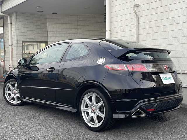 ホンダ シビック タイプR ユーロ 神奈川県 2010(平22)年 9.2万km クリスタルブラックパール Gathersナビ、ワンセグ、Bluetooth、CD、DVD/　（VXS-102VSi）/前席純正タイプR専用シート/純正１８インチアルミ/純正フロアマット/ウインカーミラー/革巻きステア/HIDヘッドライト/ETC/キーレス×２/コーナーセンサー（リア）/整備手帳、取説