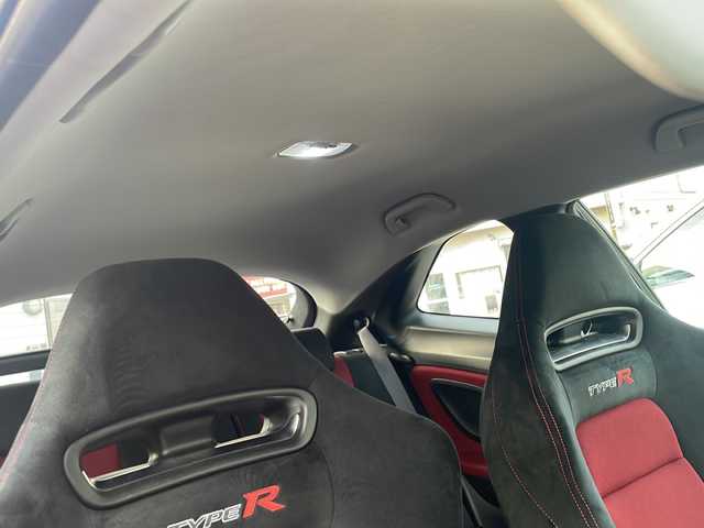 ホンダ シビック タイプR ユーロ 神奈川県 2010(平22)年 9.2万km クリスタルブラックパール Gathersナビ、ワンセグ、Bluetooth、CD、DVD/　（VXS-102VSi）/前席純正タイプR専用シート/純正１８インチアルミ/純正フロアマット/ウインカーミラー/革巻きステア/HIDヘッドライト/ETC/キーレス×２/コーナーセンサー（リア）/整備手帳、取説