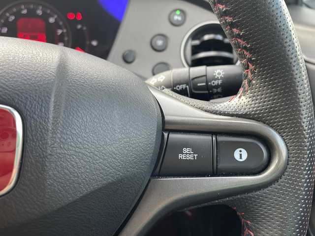 ホンダ シビック タイプR ユーロ 神奈川県 2010(平22)年 9.2万km クリスタルブラックパール Gathersナビ、ワンセグ、Bluetooth、CD、DVD/　（VXS-102VSi）/前席純正タイプR専用シート/純正１８インチアルミ/純正フロアマット/ウインカーミラー/革巻きステア/HIDヘッドライト/ETC/キーレス×２/コーナーセンサー（リア）/整備手帳、取説