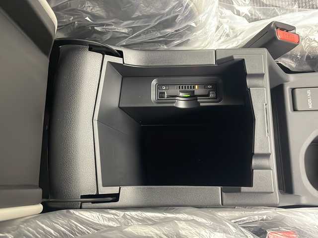 スバル フォレスター プレミアムS:HEV EX 秋田県 2025(令7)年 0.1千km クリスタルホワイトP 4WD/純正ナビ（BT/ACP/AA/AUX/フルセグTV）/全方位カメラ/オートクルーズコントロール/前席パワーシート/前後席シートヒーター/ステアリングヒーター/デジタルインナールームミラー/置くだけ充電/電動リアゲート/オートビークルホールド/LEDヘッドライト/ルーフレール/コーナーセンサー/レーンキープアシスト/スペアキー/取説・保証書