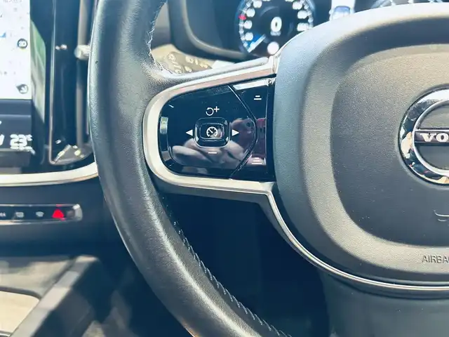 ボルボ Ｖ６０ クロスカントリー T5 AWD プロ 大阪府 2020(令2)年 3.9万km オニキスブラックP HUD/ACC/HarmanKardon/純正ナビ/TV/360度カメラ/applecarplay/純正19インチAW/LEDヘッドライト/電動リアゲート/BLIS/ルーフレール/ベージュ革/メモリ付きパワーシート/エアシートヒーター/自動駐車