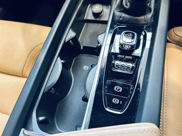 ボルボ Ｖ６０ クロスカントリー T5 AWD プロ 大阪府 2020(令2)年 3.9万km オニキスブラックP HUD/ACC/HarmanKardon/純正ナビ/TV/360度カメラ/applecarplay/純正19インチAW/LEDヘッドライト/電動リアゲート/BLIS/ルーフレール/ベージュ革/メモリ付きパワーシート/エアシートヒーター/自動駐車