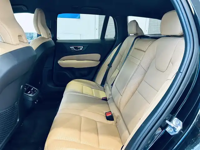 ボルボ Ｖ６０ クロスカントリー T5 AWD プロ 大阪府 2020(令2)年 3.9万km オニキスブラックP HUD/ACC/HarmanKardon/純正ナビ/TV/360度カメラ/applecarplay/純正19インチAW/LEDヘッドライト/電動リアゲート/BLIS/ルーフレール/ベージュ革/メモリ付きパワーシート/エアシートヒーター/自動駐車