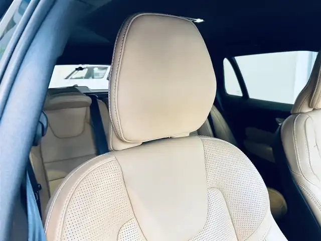 ボルボ Ｖ６０ クロスカントリー T5 AWD プロ 大阪府 2020(令2)年 3.9万km オニキスブラックP HUD/ACC/HarmanKardon/純正ナビ/TV/360度カメラ/applecarplay/純正19インチAW/LEDヘッドライト/電動リアゲート/BLIS/ルーフレール/ベージュ革/メモリ付きパワーシート/エアシートヒーター/自動駐車