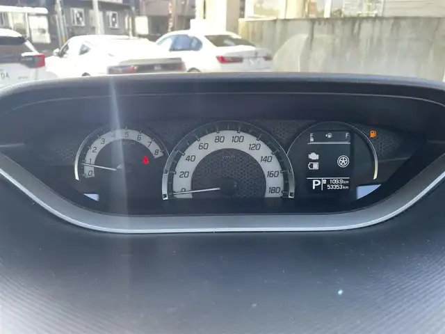 スズキ ソリオ バンディット HV MV 宮城県 2017(平29)年 5.4万km プレミアムシルバーメタリック ワンオーナー/社外デジタルオーディオ/AM/FM/AUX/CD/片側パワースライドドア/ステアリングスイッチ/純正アルミ夏タイヤ15インチ/社外アルミ冬タイヤ15インチ/純正フロアマット/横滑り防止装置/アイドリングストップ/ウィンカードアミラー/電動格納ミラー/LEDライト/ETC/プッシュスタート/保証書・記録簿・取扱説明書