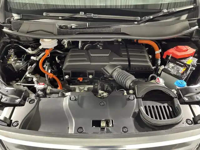 ホンダ ステップワゴン スパーダ eHEV プレミアムライン 神奈川県 2023(令5)年 2.6万km クリスタルブラックパール 純正11.4型メモリーナビゲーション/Bluetooth　フルセグ　SD　CD　DVD　AppleCarPlay USB/両側電動スライドドア/ホンダセンシング/マルチビューカメラ/ブラインドスポットインフォメーション/衝突軽減ブレーキ/歩行者事故低減ステアリング/渋滞追従機能付アダプティブクルーズコントロール/車線維持支援システム/先行車発進お知らせ機能/オートハイビーム/アダプティブドライビングビーム/誤発進抑制機能/近距離衝突軽減ブレーキ/路外逸脱抑制機能/トラフィックジャムアシスト/標識認識機能/ハーフレザーシート/前席二列目シートヒーター/ETC/パワーバックドア/電動サイドブレーキ/ブレーキオートホールド/2列目オットマン/革巻きステアリング/ステアリングスイッチ/パドルシフト/プッシュスタート/電動格納ミラー/純正フロアマット/ドアバイザー/オートライト/LEDヘッドライト/フォグライト/純正17インチアルミホイル