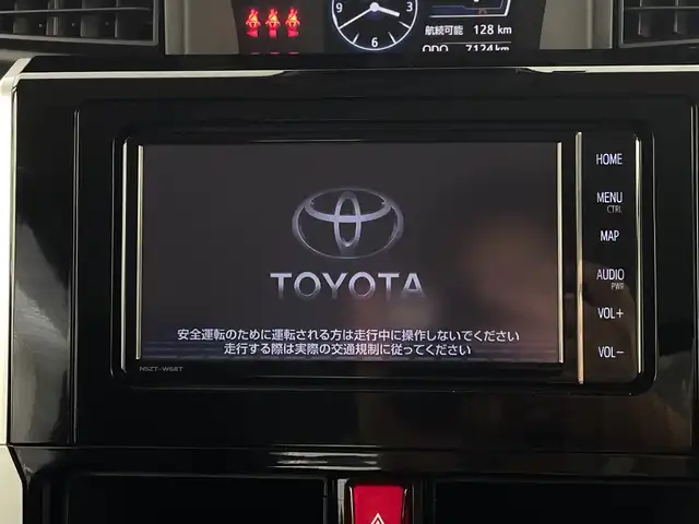 トヨタ ルーミー カスタムG 新潟県 2023(令5)年 0.8万km ブラックマイカメタリック プッシュスタート/スマートキー/メモリナビ　型式NSZT-W68T/CD/BT/フルセグ/全周囲カメラ/ETC/両側パワースライドドア/コーナーセンサー/LEDヘッドライト/フォグ/衝突被害軽減システム/レーンキープアシスト/オートライト/クルーズコントロール