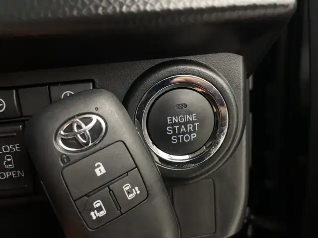 トヨタ ルーミー カスタムG 新潟県 2023(令5)年 0.8万km ブラックマイカメタリック プッシュスタート/スマートキー/メモリナビ　型式NSZT-W68T/CD/BT/フルセグ/全周囲カメラ/ETC/両側パワースライドドア/コーナーセンサー/LEDヘッドライト/フォグ/衝突被害軽減システム/レーンキープアシスト/オートライト/クルーズコントロール