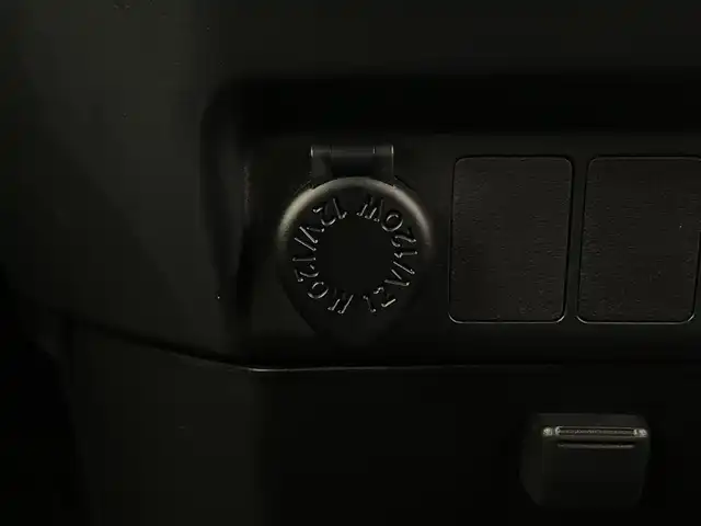 トヨタ ルーミー カスタムG 新潟県 2023(令5)年 0.8万km ブラックマイカメタリック プッシュスタート/スマートキー/メモリナビ　型式NSZT-W68T/CD/BT/フルセグ/全周囲カメラ/ETC/両側パワースライドドア/コーナーセンサー/LEDヘッドライト/フォグ/衝突被害軽減システム/レーンキープアシスト/オートライト/クルーズコントロール