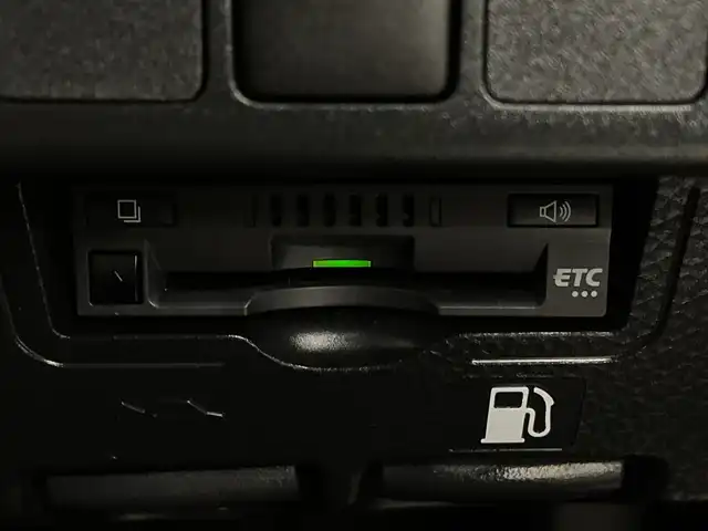 トヨタ ルーミー カスタムG 新潟県 2023(令5)年 0.8万km ブラックマイカメタリック プッシュスタート/スマートキー/メモリナビ　型式NSZT-W68T/CD/BT/フルセグ/全周囲カメラ/ETC/両側パワースライドドア/コーナーセンサー/LEDヘッドライト/フォグ/衝突被害軽減システム/レーンキープアシスト/オートライト/クルーズコントロール