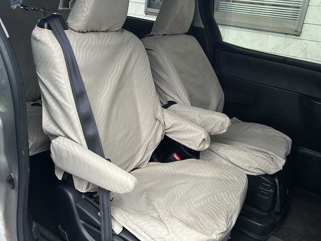 トヨタ ノア Si サイドリフトアップ 埼玉県 2016(平28)年 7.2万km シルバーM 純正ナビ　/ＥＴＣ２．０　/ドラレコ前　/バックカメラ　/両側Ｐスライドドア　/純正後席モニター　/純フロア　/純オーディオ　/ＢＴ／ＴＶ／ＳＤ／ＣＤ／ＤＶＤ／ＡＭ／ＦＭ／フルセグ　/追突軽減ブレーキ/オートライト/横滑り防止/Pミラー/プッシュスタート/ステアリングボタン/レーンキープアシスト/ミニ空気清浄機/回転シート/イモビライザー/オートハイビーム/コーナーセンサー/カロゼリアオーディオ/スマートキー/シートカバー　/保証書　/取扱書