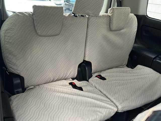 トヨタ ノア Si サイドリフトアップ 埼玉県 2016(平28)年 7.2万km シルバーM 純正ナビ　/ＥＴＣ２．０　/ドラレコ前　/バックカメラ　/両側Ｐスライドドア　/純正後席モニター　/純フロア　/純オーディオ　/ＢＴ／ＴＶ／ＳＤ／ＣＤ／ＤＶＤ／ＡＭ／ＦＭ／フルセグ　/追突軽減ブレーキ/オートライト/横滑り防止/Pミラー/プッシュスタート/ステアリングボタン/レーンキープアシスト/ミニ空気清浄機/回転シート/イモビライザー/オートハイビーム/コーナーセンサー/カロゼリアオーディオ/スマートキー/シートカバー　/保証書　/取扱書