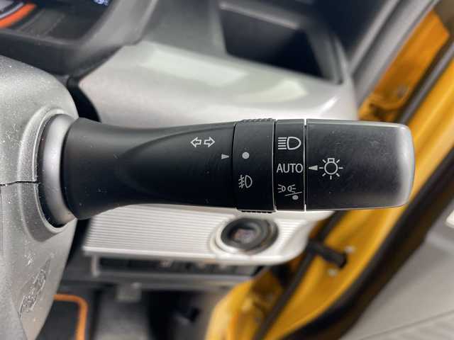 スズキ スペーシア ギア HYBRID XZ 岐阜県 2021(令3)年 1.6万km アクティブイエロー/ガンメタリック2トーン 4WD/純正8インチナビ/CD/DVD/Bluetooth/USB/フルセグTV/全方位モニター/両側パワースライドドア/スズキセーフティサポート/デュアルカメラブレーキサポート/後退時ブレーキサポート/車線逸脱警報機能/パーキングソナー/ハイビームアシスト/アダプティブクルーズコントロール/シートヒーター/ビルトインETC/革巻きステアリング/ステアリングリモコン/純正フロアマット/純正ドアバイザー/ルーフレール/オートLEDヘッドライト/フォグランプ/スマートキー/プッシュスタート/シートバックテーブル/ベンチシート