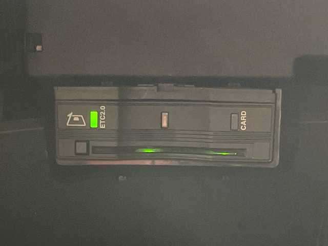 メルセデス・ベンツ ＧＬＢ２００ｄ AMGライン 愛媛県 2020(令2)年 3.8万km ポーラホワイト パノラミックスライディングルーフ/レザーエクスクルーシブパッケージ（レッド）/ナビゲーションパッケージ/アドバンスドパッケージ/　ヘッドアップディスプレイ/アドバンスドサウンド//マルチビームLED/レーダーセーフティパッケージ/19インチアルミホイール/全周囲カメラ/フットトランクオープナー/ETC/キーレスゴー