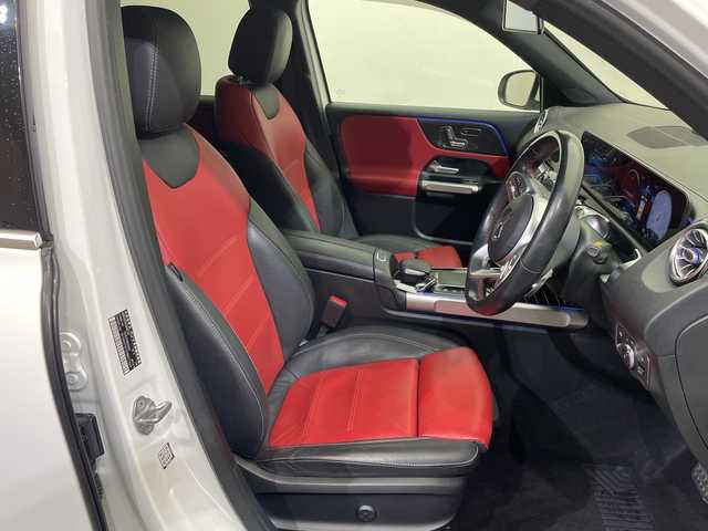 メルセデス・ベンツ ＧＬＢ２００ｄ AMGライン 愛媛県 2020(令2)年 3.8万km ポーラホワイト パノラミックスライディングルーフ/レザーエクスクルーシブパッケージ（レッド）/ナビゲーションパッケージ/アドバンスドパッケージ/　ヘッドアップディスプレイ/アドバンスドサウンド//マルチビームLED/レーダーセーフティパッケージ/19インチアルミホイール/全周囲カメラ/フットトランクオープナー/ETC/キーレスゴー