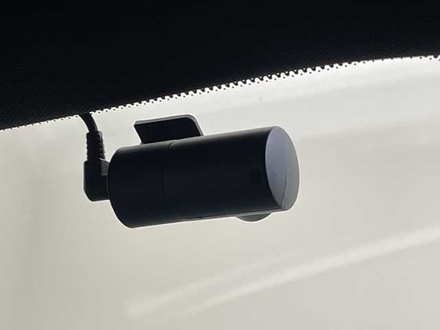 メルセデス・ベンツ ＧＬＢ２００ｄ AMGライン 愛媛県 2020(令2)年 3.8万km ポーラホワイト パノラミックスライディングルーフ/レザーエクスクルーシブパッケージ（レッド）/ナビゲーションパッケージ/アドバンスドパッケージ/　ヘッドアップディスプレイ/アドバンスドサウンド//マルチビームLED/レーダーセーフティパッケージ/19インチアルミホイール/全周囲カメラ/フットトランクオープナー/ETC/キーレスゴー