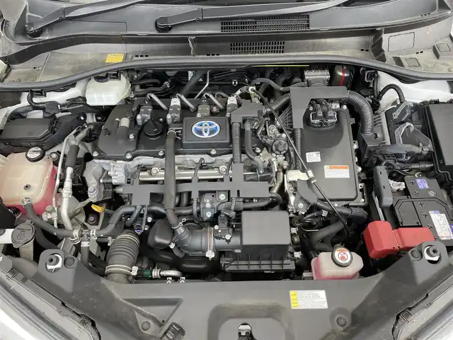 トヨタ Ｃ－ＨＲ G 滋賀県 2017(平29)年 3.9万km ホワイトパールクリスタルシャイン 純正７インチナビ/Bluetooth/CD/DVD/フルセグ/バックカメラ/ハーフレザー/追従クルーズコントロール/衝突軽減/レーンキープ/LEDヘッドライト/オートライト/オートハイビーム/クリアランスソナー/ドラレコ（前）/ヒートシーター（D/N）/プッシュスタート/スマートキー/ステアリングリモコン/ビルトインETC/純正マット/ドアバイザー/電動パーキングブレーキ/オートブレーキホールド