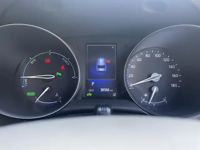 トヨタ Ｃ－ＨＲ G 滋賀県 2017(平29)年 3.9万km ホワイトパールクリスタルシャイン 純正７インチナビ/Bluetooth/CD/DVD/フルセグ/バックカメラ/ハーフレザー/追従クルーズコントロール/衝突軽減/レーンキープ/LEDヘッドライト/オートライト/オートハイビーム/クリアランスソナー/ドラレコ（前）/ヒートシーター（D/N）/プッシュスタート/スマートキー/ステアリングリモコン/ビルトインETC/純正マット/ドアバイザー/電動パーキングブレーキ/オートブレーキホールド