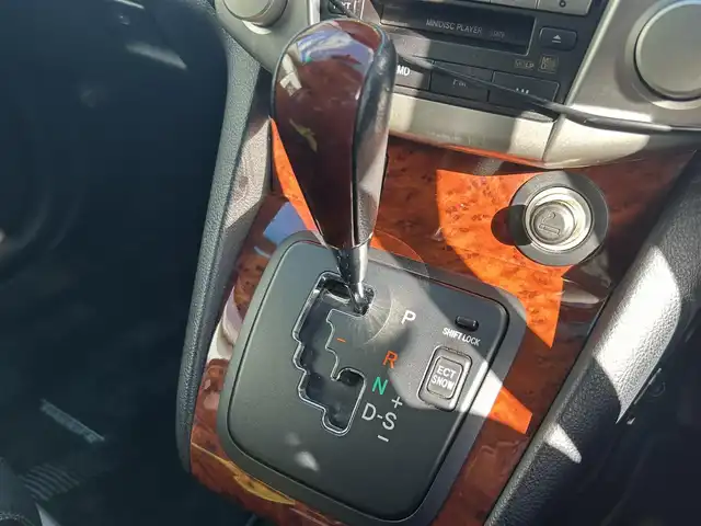 トヨタ ハリアー 240G プレミアム Lパッケージ 福岡県 2009(平21)年 11.1万km ブラック Panasonic製ナビ（CN-GP740D）/（AM/FM）/JBLプレミアムサウンド/前席パワーシート/前席シートヒーター/トヨタコーナーボイス/コーナーセンサー/ウインカーミラー/純正フロアマット/純正18インチアルミホイール/ドアバイザー/オートライト/スペアキー/取扱説明書/保証書