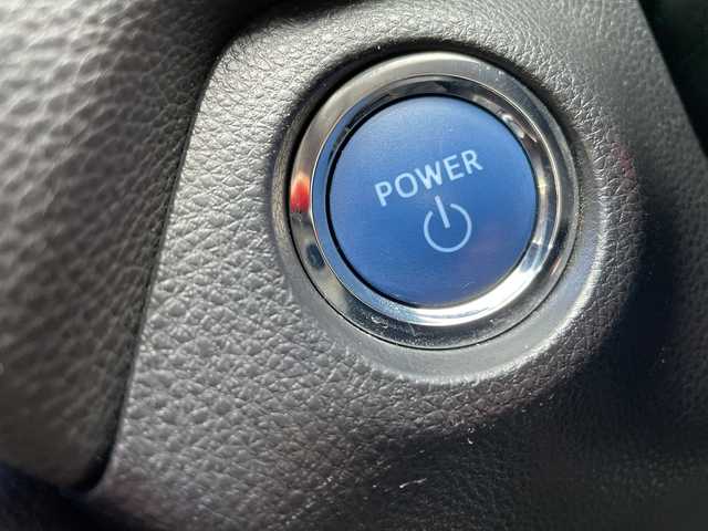 トヨタ ＲＡＶ４ ハイブリットG 山形県 2020(令2)年 8.8万km アティチュードブラックマイカ ・ワンオーナー/・純正９インチナビ CD DVD フルセグTV Bluetooth接続/・TVキャンセラー/・バックカメラ/・LEDヘッドライト/・レザーシート/・運転席シートヒーター/・前席シートヒーター/・ステアリングヒーター/・パワーバックドア/・衝突軽減ブレーキ/・レーダークルーズコントロール/・置くだけ充電/・フットイルミ/・純正アルミ（ノーマルタイヤ装着）車載/・フロントワイパーディアイサー/・純正リモコンエンジンスターター