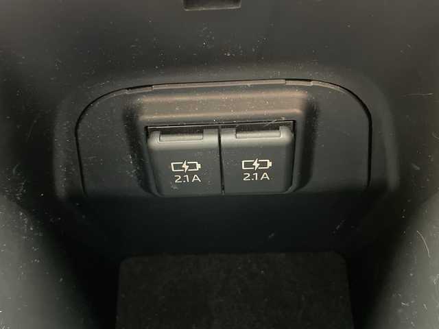 トヨタ ＲＡＶ４ ハイブリットG 山形県 2020(令2)年 8.8万km アティチュードブラックマイカ ・ワンオーナー/・純正９インチナビ CD DVD フルセグTV Bluetooth接続/・TVキャンセラー/・バックカメラ/・LEDヘッドライト/・レザーシート/・運転席シートヒーター/・前席シートヒーター/・ステアリングヒーター/・パワーバックドア/・衝突軽減ブレーキ/・レーダークルーズコントロール/・置くだけ充電/・フットイルミ/・純正アルミ（ノーマルタイヤ装着）車載/・フロントワイパーディアイサー/・純正リモコンエンジンスターター