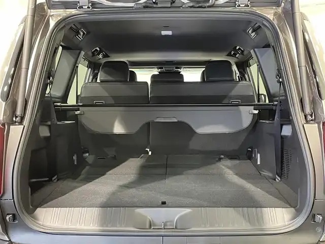 トヨタ ランドクルーザー ２５０ VX 愛知県 2025(令7)年 0.1万km アバンギャルドブロンズメタリック 純正１２．３インチディスプレイナビ　/(AM/FM/Bluetooth/Miracast/HDMI/フルセグTV/USB)/サンルーフ　/パノラミックビューモニター　/トヨタセーフティセンス　/　　-衝突軽減ブレーキ/　　-車線逸脱警報/　　-レーダークルーズコントロール/　　-オートマチックハイビーム/　　-ロードサインアシスト/　　-発進告知機能/シートヒーター　/シートベンチレーション/ビルトインＥＴＣ２．０　/デジタルインナーミラー　/ステアリングヒーター　/ブラインドスポットモニター/クリアランスソナー/D席パワーシート/ルーフレール　/三眼ＬＥＤヘッドライト/フォグランプ/黒レザーシート/純正フロアマット/スペアタイヤ有