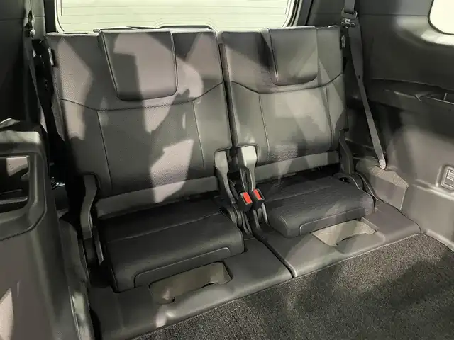 トヨタ ランドクルーザー ２５０ VX 愛知県 2025(令7)年 0.1万km アバンギャルドブロンズメタリック 純正１２．３インチディスプレイナビ　/(AM/FM/Bluetooth/Miracast/HDMI/フルセグTV/USB)/サンルーフ　/パノラミックビューモニター　/トヨタセーフティセンス　/　　-衝突軽減ブレーキ/　　-車線逸脱警報/　　-レーダークルーズコントロール/　　-オートマチックハイビーム/　　-ロードサインアシスト/　　-発進告知機能/シートヒーター　/シートベンチレーション/ビルトインＥＴＣ２．０　/デジタルインナーミラー　/ステアリングヒーター　/ブラインドスポットモニター/クリアランスソナー/D席パワーシート/ルーフレール　/三眼ＬＥＤヘッドライト/フォグランプ/黒レザーシート/純正フロアマット/スペアタイヤ有