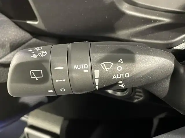 トヨタ ランドクルーザー ２５０ VX 愛知県 2025(令7)年 0.1万km アバンギャルドブロンズメタリック 純正１２．３インチディスプレイナビ　/(AM/FM/Bluetooth/Miracast/HDMI/フルセグTV/USB)/サンルーフ　/パノラミックビューモニター　/トヨタセーフティセンス　/　　-衝突軽減ブレーキ/　　-車線逸脱警報/　　-レーダークルーズコントロール/　　-オートマチックハイビーム/　　-ロードサインアシスト/　　-発進告知機能/シートヒーター　/シートベンチレーション/ビルトインＥＴＣ２．０　/デジタルインナーミラー　/ステアリングヒーター　/ブラインドスポットモニター/クリアランスソナー/D席パワーシート/ルーフレール　/三眼ＬＥＤヘッドライト/フォグランプ/黒レザーシート/純正フロアマット/スペアタイヤ有