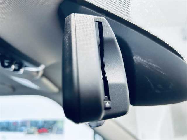 ＭＩＮＩ ＢＭＷ ミニ クラブマン クーパーD 大阪府 2020(令2)年 1.1万km ペッパー・ホワイト ペッパーP/インテリジェントセーフティ/純正ナビ/バックカメラ/シートヒーター/ACC/純正17インチAW/LEDヘッドライト/クリアランスソナー/ETC/USB/Bluetooth