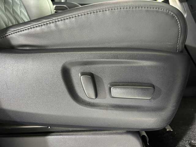 トヨタ アルファード S Cパッケージ 佐賀県 2016(平28)年 8.3万km ホワイトパールクリスタルシャイン アルパイン10インチナビ【EX10】/フルセグTV.CD.DVD.Bluetooth/アルパイン12.8インチフリップダウンモニター/衝突被害軽減システム/レーダークルーズコントロール/レーンアシスト/カーテンエアバッグ/クリアランスソナー/オートライト/バックカメラ/前後ドライブレコーダー/両側パワースライドドア/パワーバッグドア/ステアリングヒーター/運転席・助手席パワーシート/ハーフレザーシート/純正18インチアルミホイール/LEDヘッドライト/フォグライト/禁煙車