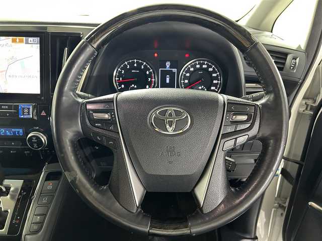 トヨタ アルファード S Cパッケージ 佐賀県 2016(平28)年 8.3万km ホワイトパールクリスタルシャイン アルパイン10インチナビ【EX10】/フルセグTV.CD.DVD.Bluetooth/アルパイン12.8インチフリップダウンモニター/衝突被害軽減システム/レーダークルーズコントロール/レーンアシスト/カーテンエアバッグ/クリアランスソナー/オートライト/バックカメラ/前後ドライブレコーダー/両側パワースライドドア/パワーバッグドア/ステアリングヒーター/運転席・助手席パワーシート/ハーフレザーシート/純正18インチアルミホイール/LEDヘッドライト/フォグライト/禁煙車