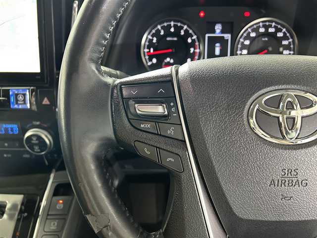 トヨタ アルファード S Cパッケージ 佐賀県 2016(平28)年 8.3万km ホワイトパールクリスタルシャイン アルパイン10インチナビ【EX10】/フルセグTV.CD.DVD.Bluetooth/アルパイン12.8インチフリップダウンモニター/衝突被害軽減システム/レーダークルーズコントロール/レーンアシスト/カーテンエアバッグ/クリアランスソナー/オートライト/バックカメラ/前後ドライブレコーダー/両側パワースライドドア/パワーバッグドア/ステアリングヒーター/運転席・助手席パワーシート/ハーフレザーシート/純正18インチアルミホイール/LEDヘッドライト/フォグライト/禁煙車