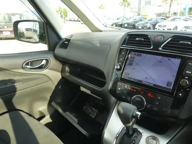 日産 セレナ 20X S HV Aセーフティ 千葉県 2014(平26)年 7.8万km ブリリアントシルバー エマージェンシーブレーキ/クルーズコントロール/アイドリングストップ/左パワースライドドア/右イージークローザードア/純正SDナビ/地デジTV/【DVD/CD再生機能　Bluetooth接続】/アラウンドビューモニター/ETC/HIDヘッドライト/ウインカーミラー/コーナーセンサー/純正15インチアルミホイル/インテリジェントキー