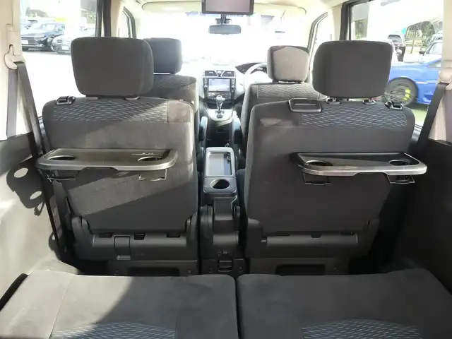 日産 セレナ 20X S HV Aセーフティ 千葉県 2014(平26)年 7.8万km ブリリアントシルバー エマージェンシーブレーキ/クルーズコントロール/アイドリングストップ/左パワースライドドア/右イージークローザードア/純正SDナビ/地デジTV/【DVD/CD再生機能　Bluetooth接続】/アラウンドビューモニター/ETC/HIDヘッドライト/ウインカーミラー/コーナーセンサー/純正15インチアルミホイル/インテリジェントキー