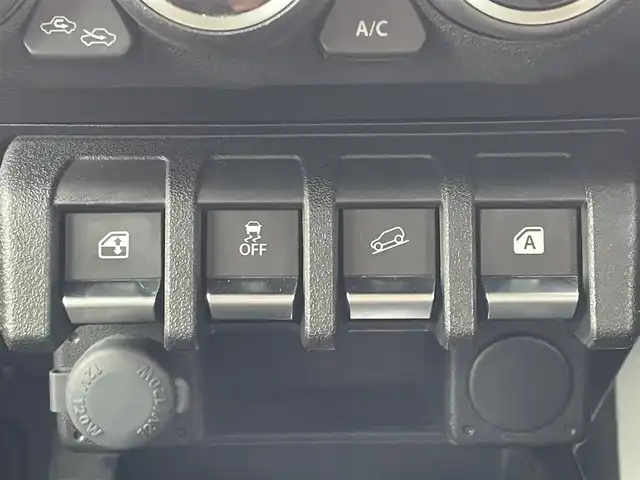 スズキ ジムニー XC 愛媛県 2022(令4)年 3万km ブルーイッシュブラックパール3 純正ナビ/AM/FM/CD/DVD/BT/フルセグTV　/バックカメラ　/衝突被害軽減装置　/車線逸脱防止装置　/クルーズコントロール　/D/N席シートヒーター　/アイドリングストップ　/ステアリングスイッチ/ヘッドライトウォッシャー/ダウンヒルアシストコントロール/電格ミラー/ヒートミラー/現状サマー(純正AW）(175/80/R16)/BRIDGESTONE DUELER H/T