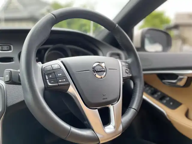 ボルボ Ｖ４０ D4 インスクリプション 栃木県 2019(令1)年 2.2万km ルミナスサンドメタリック インテリセーフ /アンバーレザー/シートヒーター /パワーシート /Harman/Kardon/ナビ /フルセグTV/バックカメラ/ETC/ACC/レーンキープアシスト/ブラインドスポット /リアソナー /LEDヘッドライト/オートライト