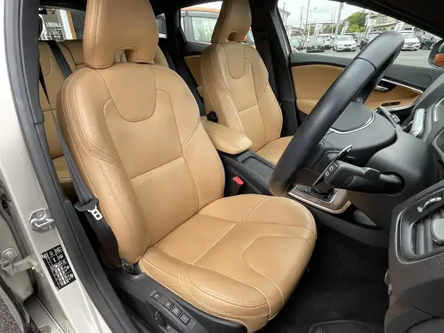 ボルボ Ｖ４０ D4 インスクリプション 栃木県 2019(令1)年 2.2万km ルミナスサンドメタリック インテリセーフ /アンバーレザー/シートヒーター /パワーシート /Harman/Kardon/ナビ /フルセグTV/バックカメラ/ETC/ACC/レーンキープアシスト/ブラインドスポット /リアソナー /LEDヘッドライト/オートライト
