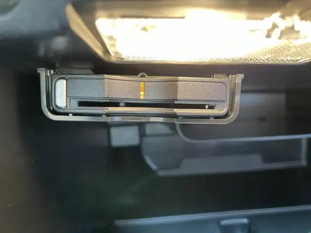 ボルボ Ｖ４０ D4 インスクリプション 栃木県 2019(令1)年 2.2万km ルミナスサンドメタリック インテリセーフ /アンバーレザー/シートヒーター /パワーシート /Harman/Kardon/ナビ /フルセグTV/バックカメラ/ETC/ACC/レーンキープアシスト/ブラインドスポット /リアソナー /LEDヘッドライト/オートライト